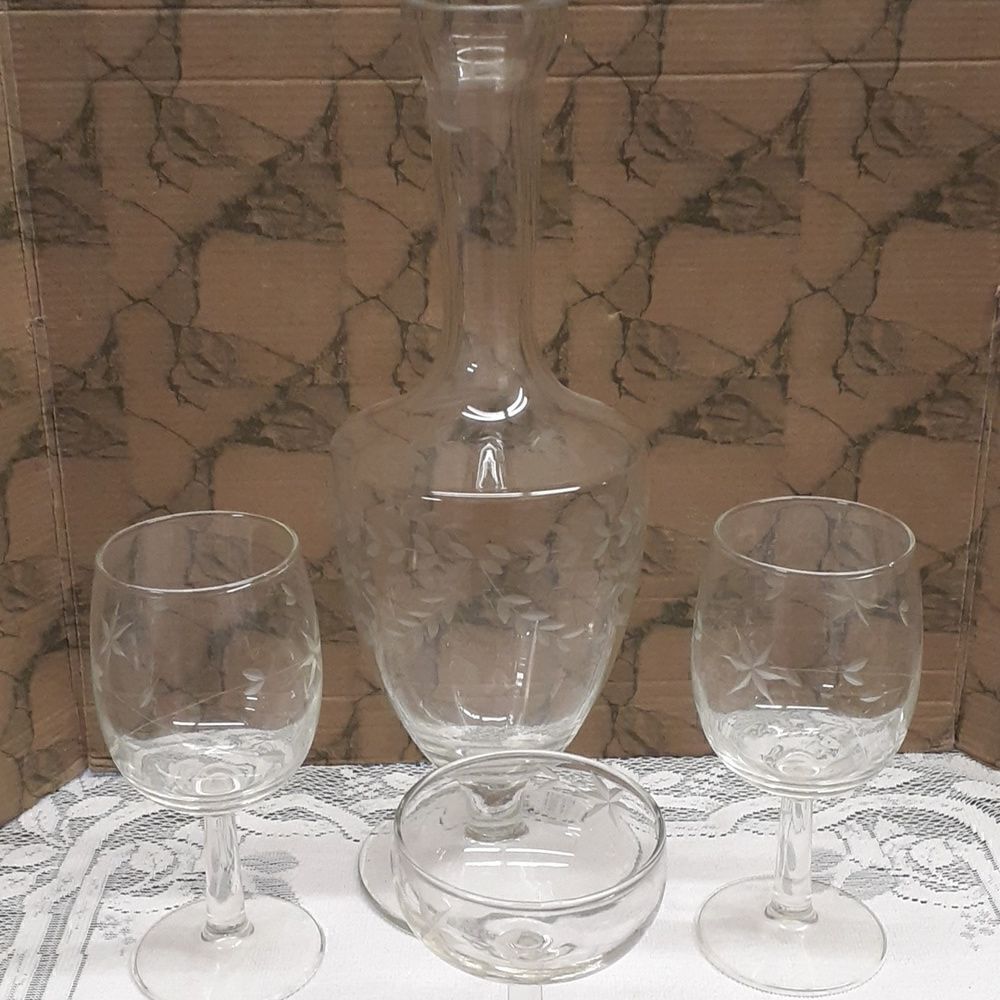 Glass decanter &‎ 3 pc MCM Starflower stemware collection,Vintage Etched Crystal